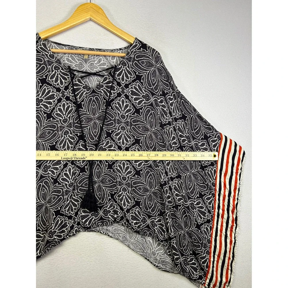 Boho Festival Democracy Womens 2X Black White Paisley Striped Tassel Poncho Top - Picture 7 of 12